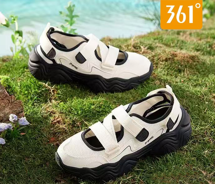 sandals (11) sandals (11)