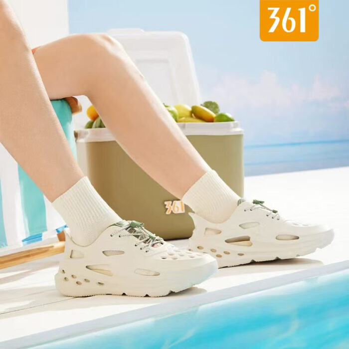 sandals (9) sandals (9)