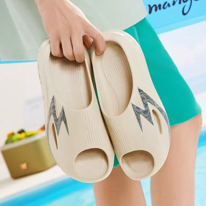 slippers (3) slippers (3)