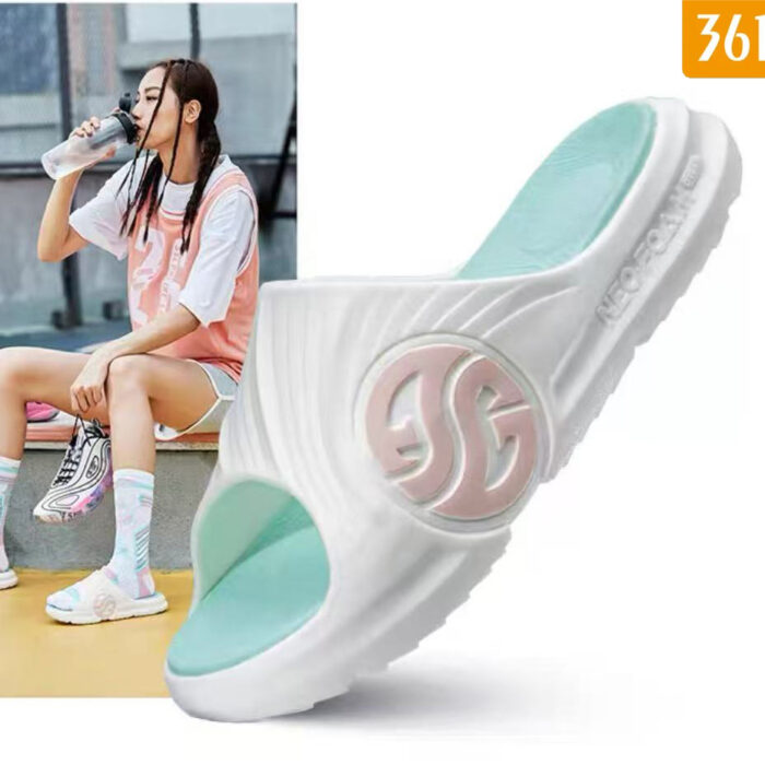 slippers (3) slippers (3)